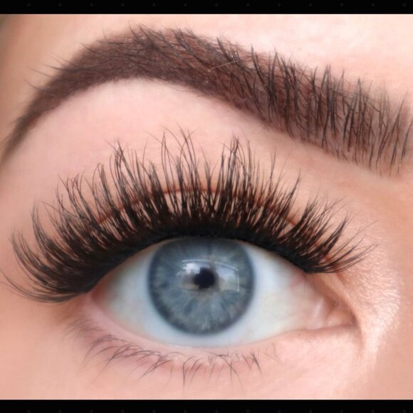 Flutter Habit Weightless No. 2 - Picture 2 of 2